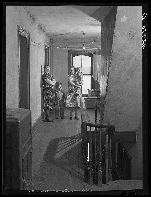 Jack Delano, 1940 — a mother and four children in a Beaver Falls tenement the tenants called 'the crackerbox'